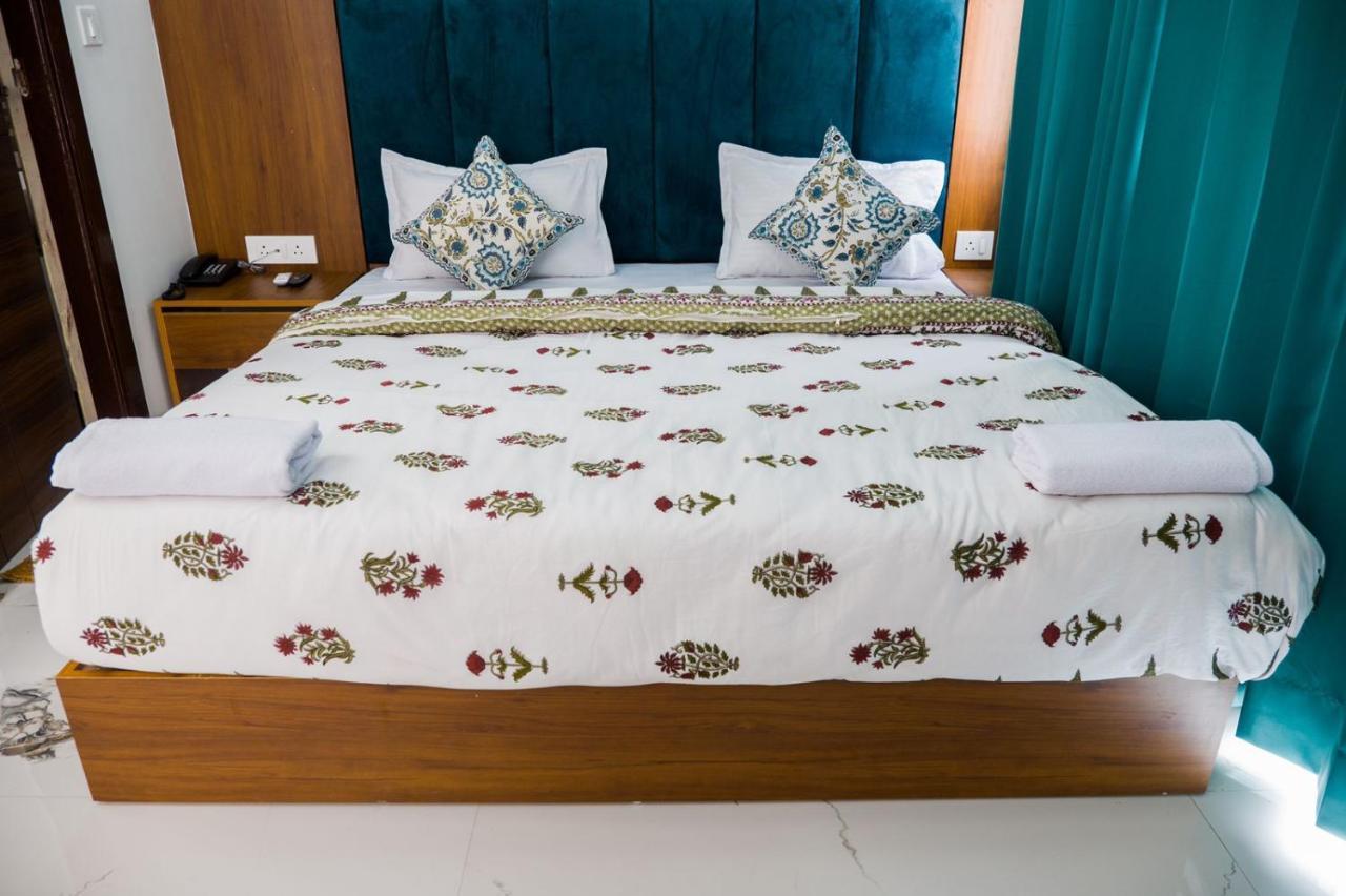 The Vinayak By Le Pension Stays Ришикеш Экстерьер фото