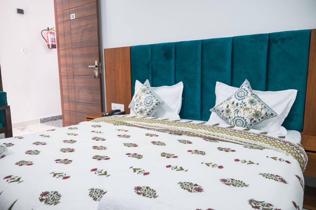 The Vinayak By Le Pension Stays Ришикеш Экстерьер фото